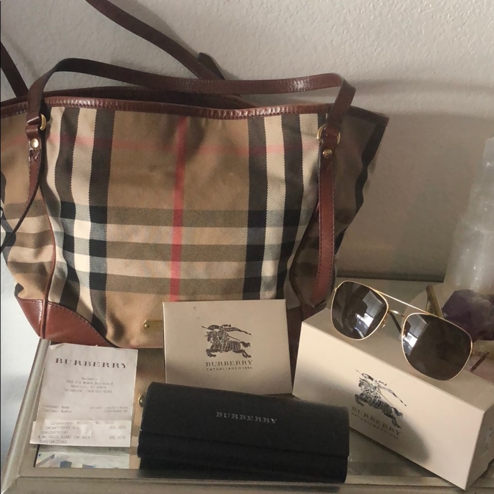 Bundle Deal purse plus sun glasses